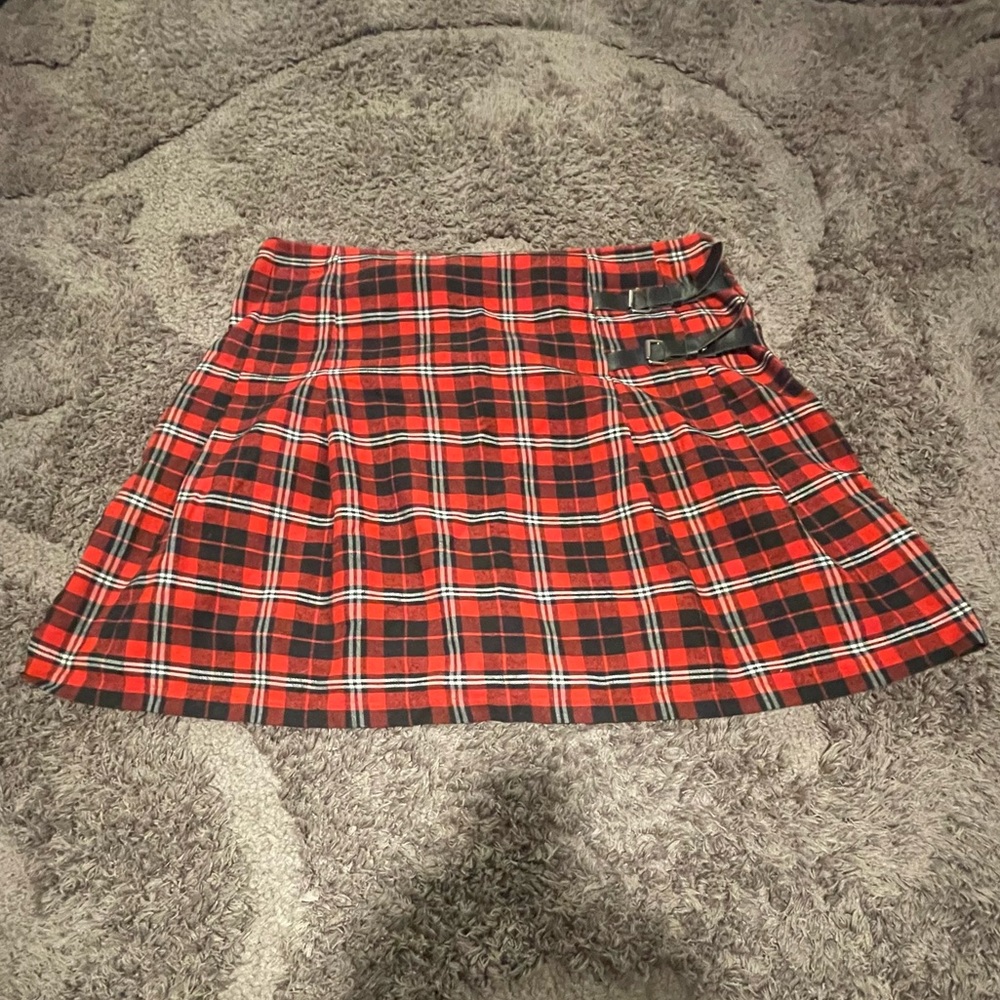 SHEIN Curve Red/Black/White Plaid Skater Skirt with Belt Buckles 3XL - Picture 2 of 6